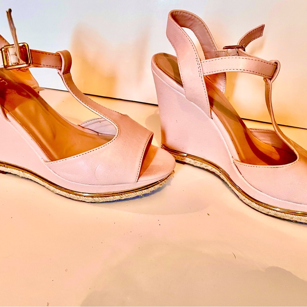 Elegant blush pink Wedge Sandals